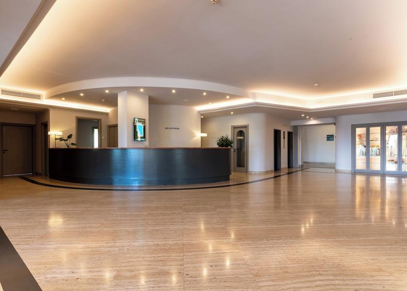 Lazio Fabrica di Roma Lobby