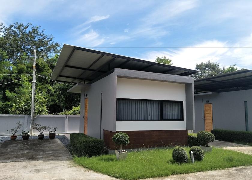 Nakhon Ratchasima Sung Noen Exterior Detail