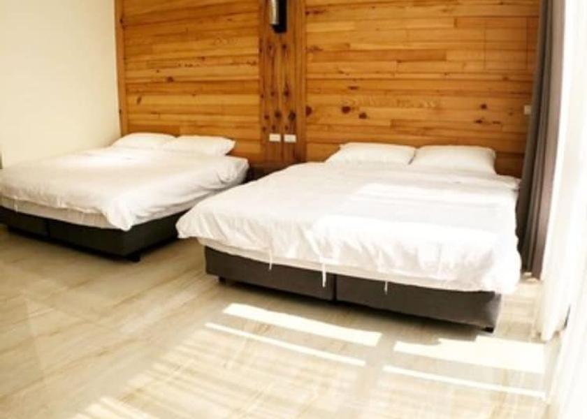 Chiayi County Zhuqi Room