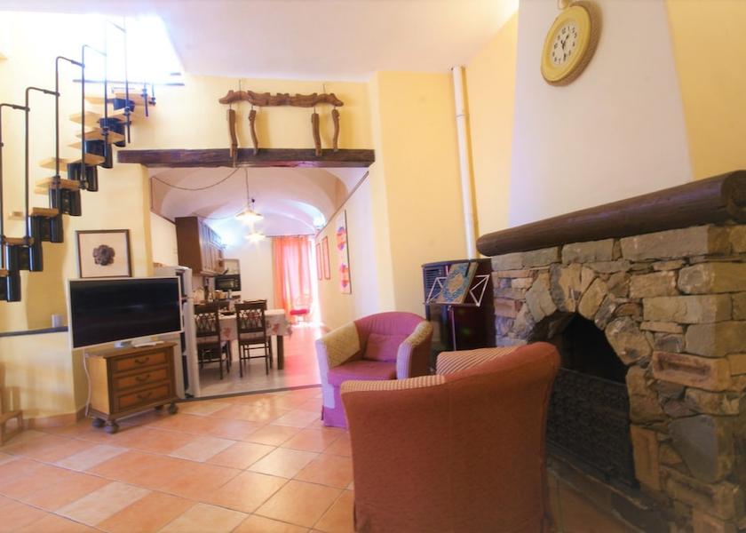 Liguria Costarainera Living Area