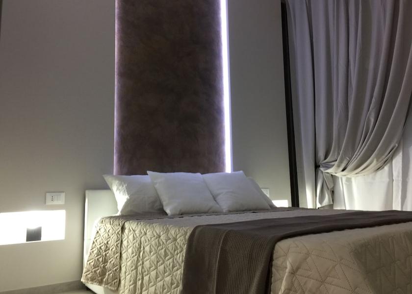 Piedmont Turin Room