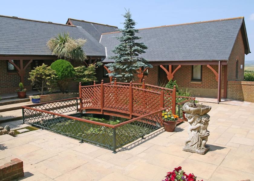 England Ventnor Exterior Detail