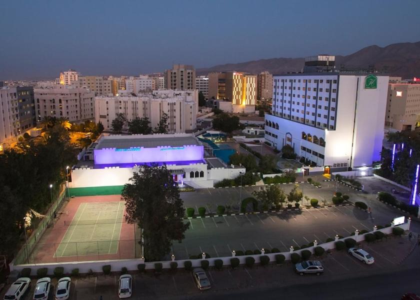  Muscat Exterior Detail