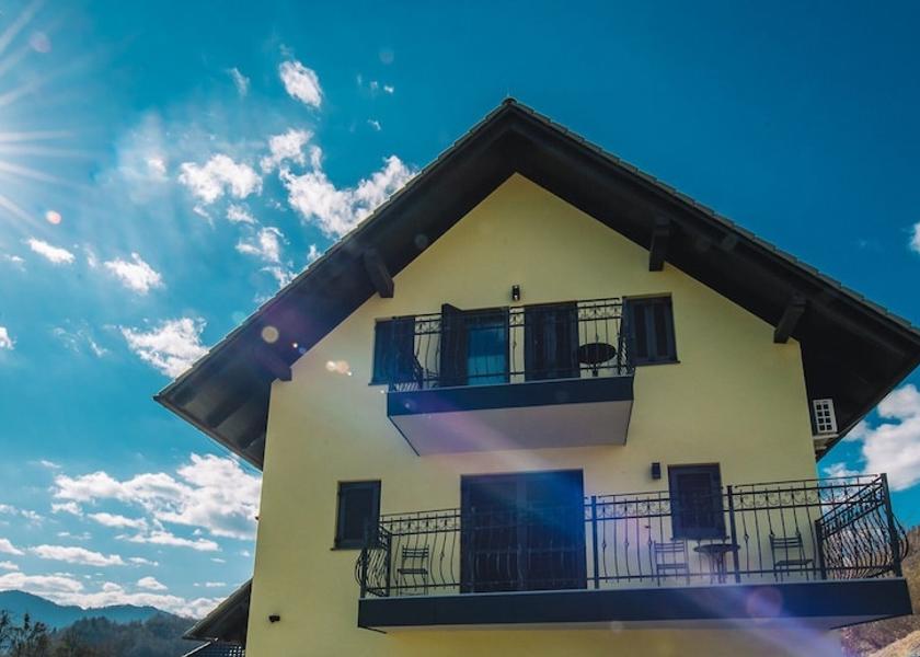  Bled Exterior Detail