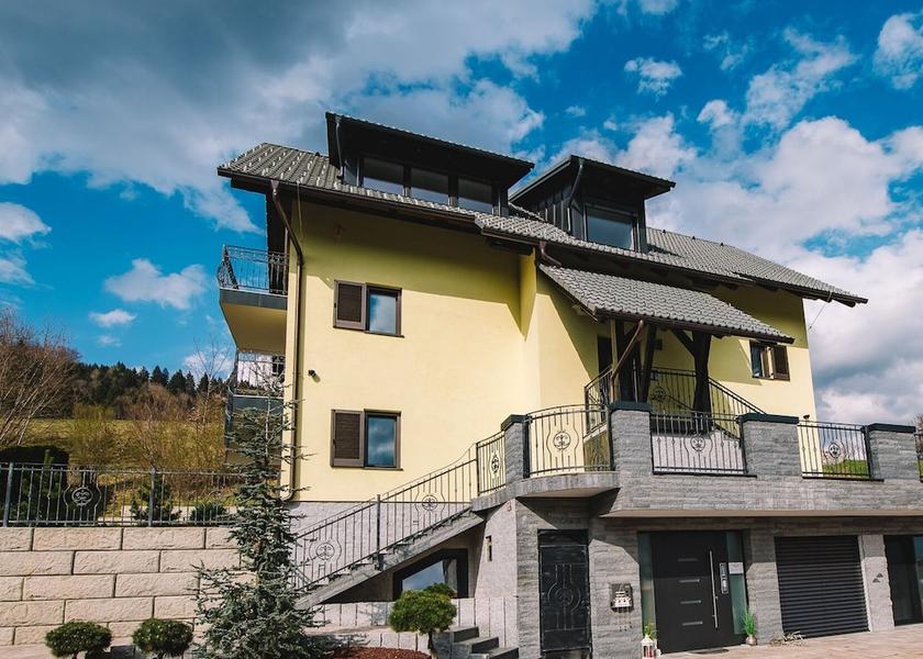  Bled Exterior Detail