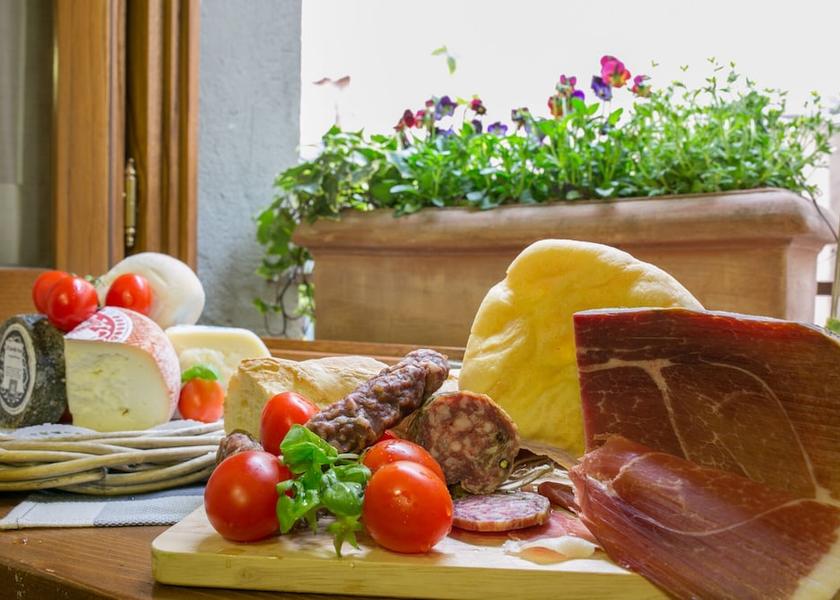 Tuscany Castiglion Fiorentino Breakfast meal