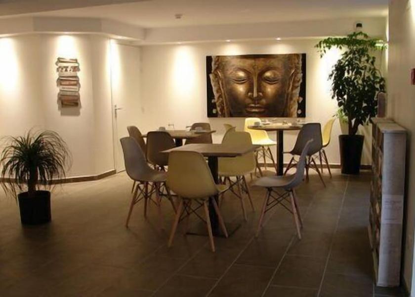 Nouvelle-Aquitaine Ascain Breakfast Area