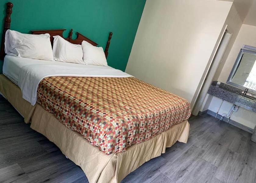 Georgia Greensboro Room