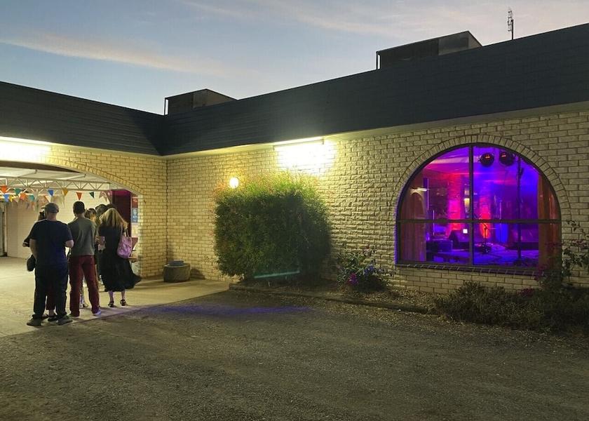 Queensland Charlton Facade