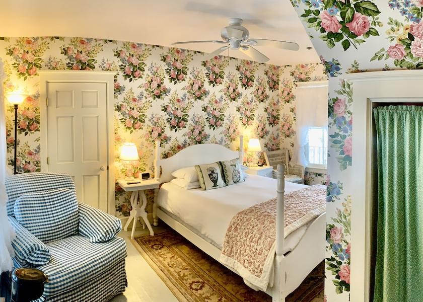 Maine Prospect Harbor Room