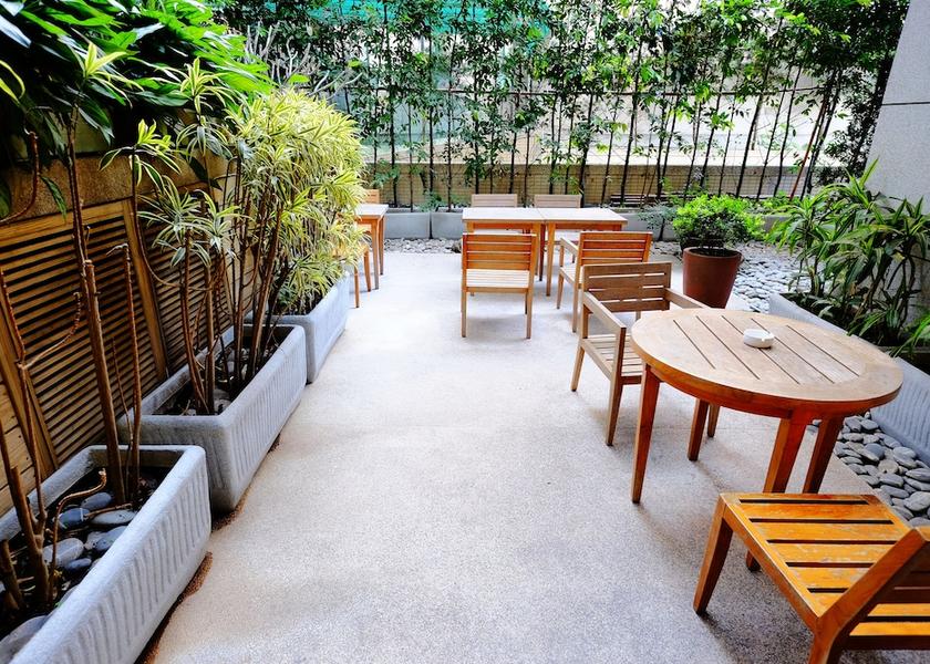  Taipei Courtyard