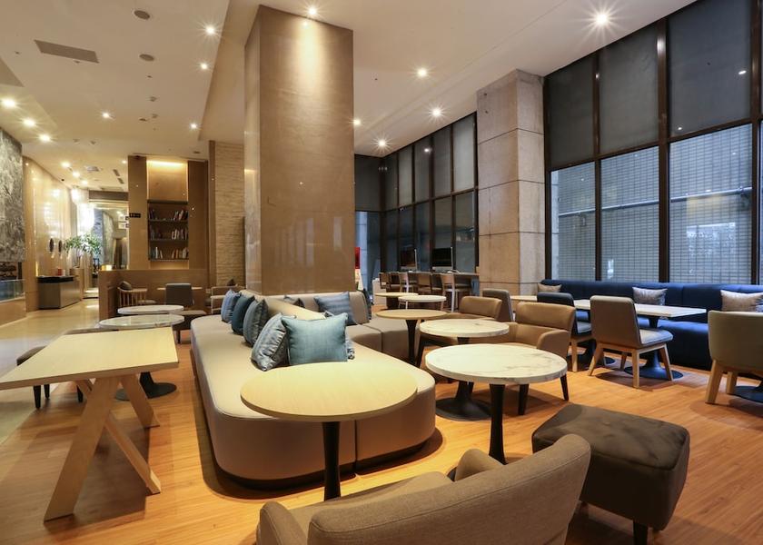  Taipei Lobby sitting area