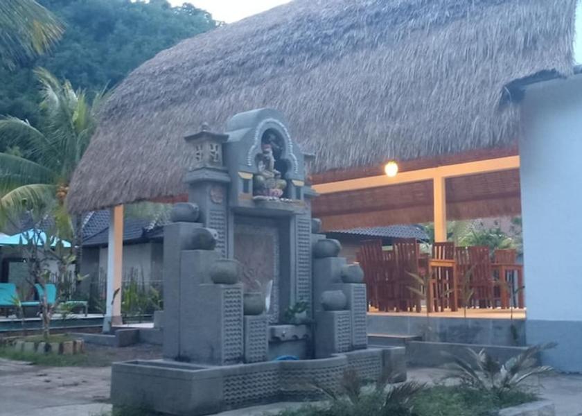  Penida Island Exterior Detail