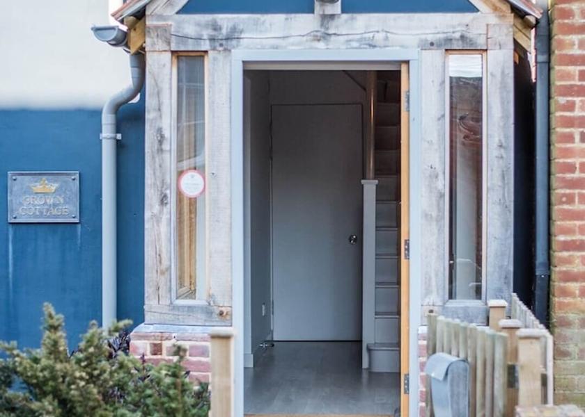 Virginia Woodbridge Exterior Detail