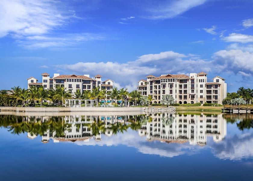  Humacao Exterior Detail