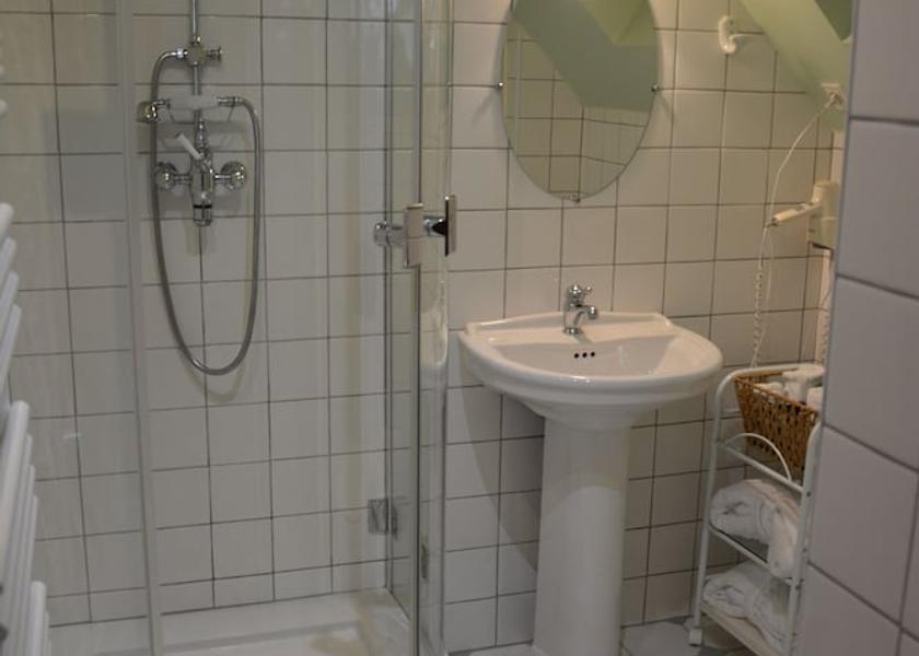 Ile-de-France Provins Bathroom