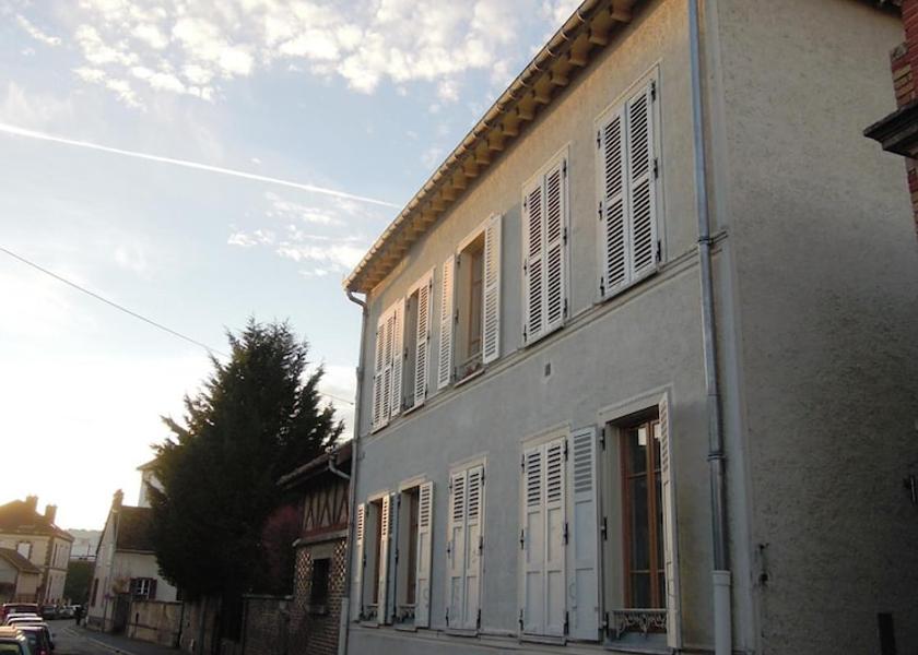 Grand Est Troyes Exterior Detail