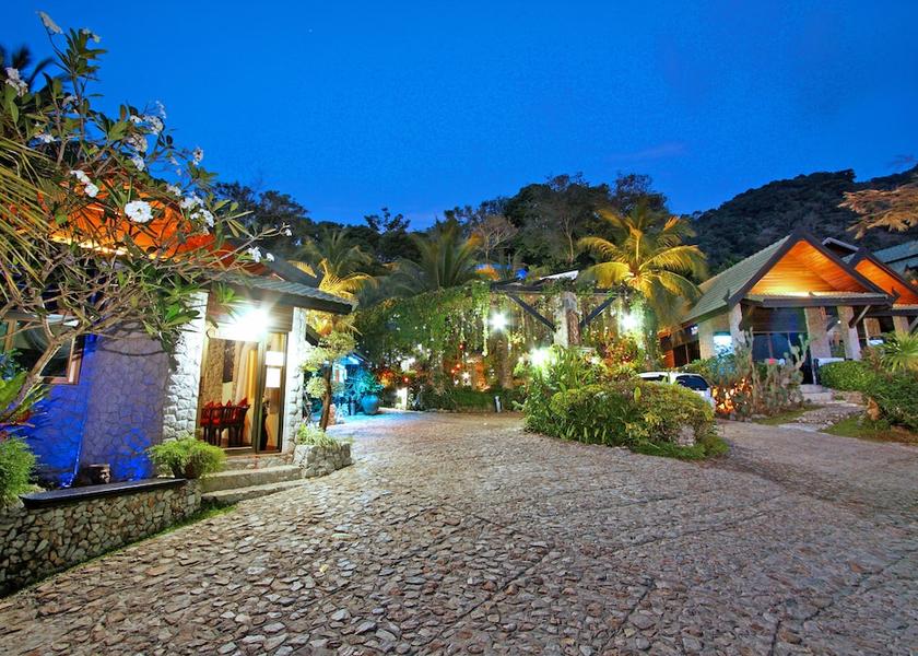 Phuket Karon Property Grounds