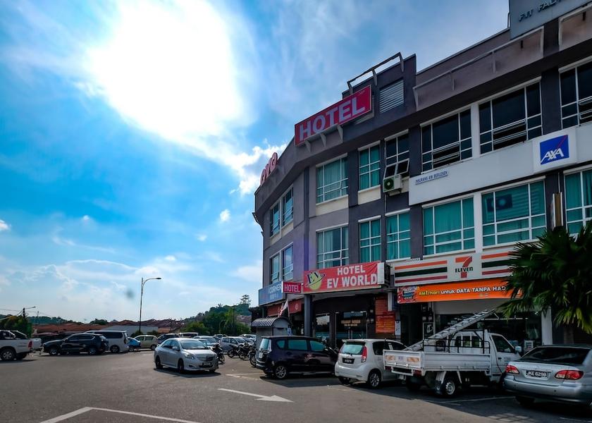 Pahang Mentakab Exterior Detail