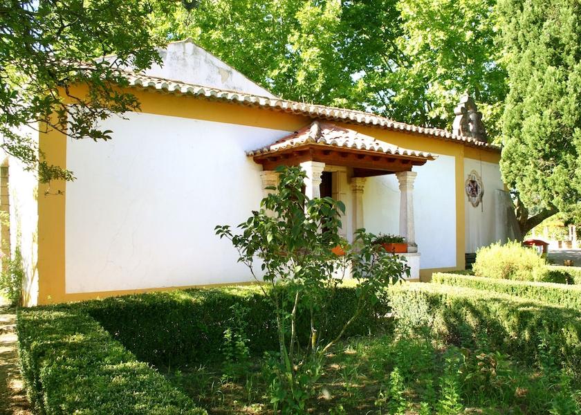 Santarém Ourem Front of property