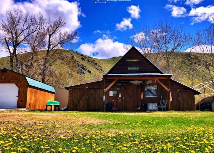 Montana Darby Property Grounds