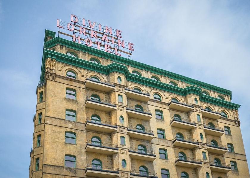 Mississippi Philadelphia Facade