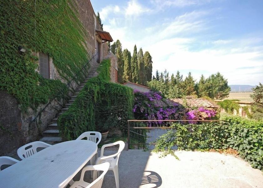 Tuscany Campiglia Marittima Exterior Detail