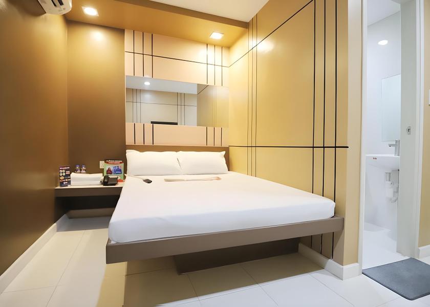  Manila Deluxe Room
