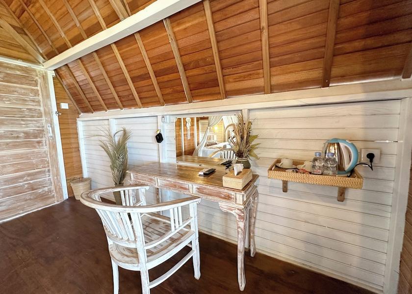  Penida Island Room