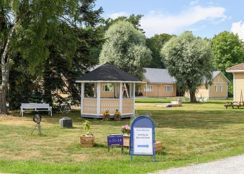  Hanko Property Grounds