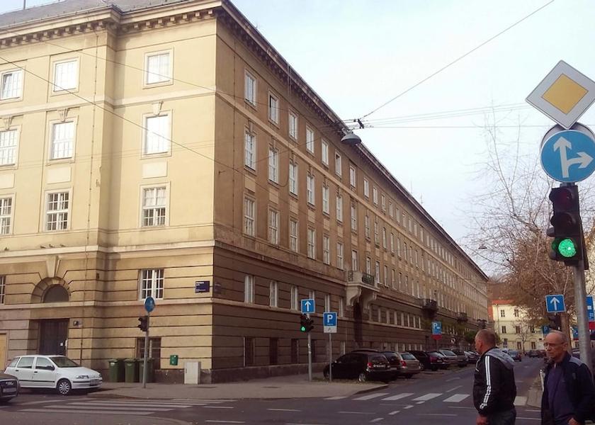  Zagreb Entrance