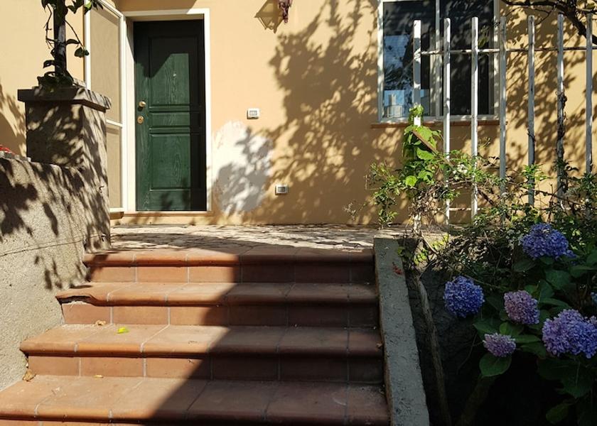 Calabria Villa San Giovanni Terrace