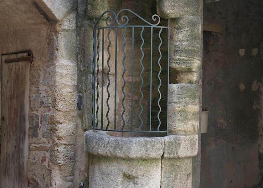 Occitanie Caux Exterior Detail