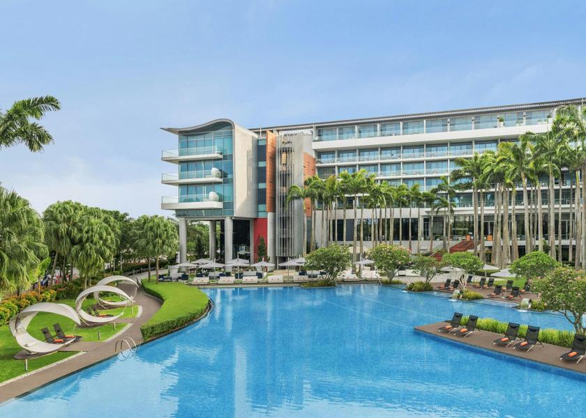  Singapore Hotel Exterior
