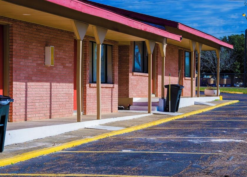 Texas Beeville Amenity