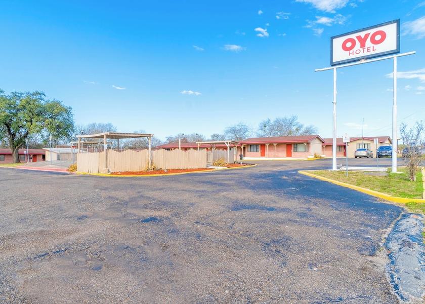 Texas Beeville Entrance