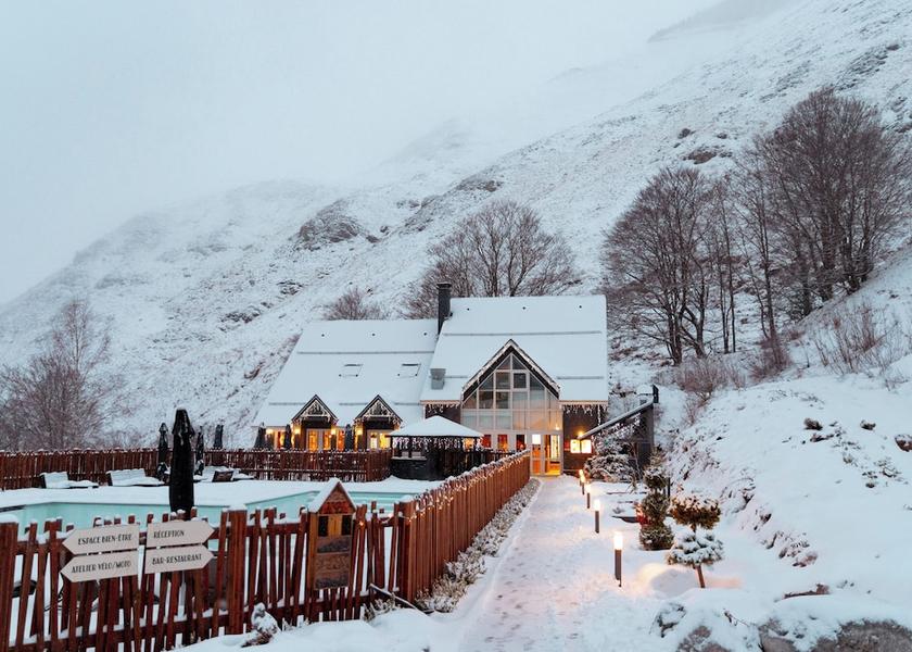 Nouvelle-Aquitaine Eaux-Bonnes Exterior Detail