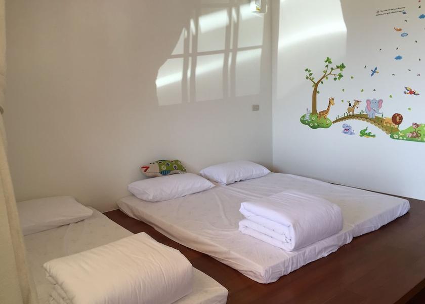 Chiayi County Zhuqi Room