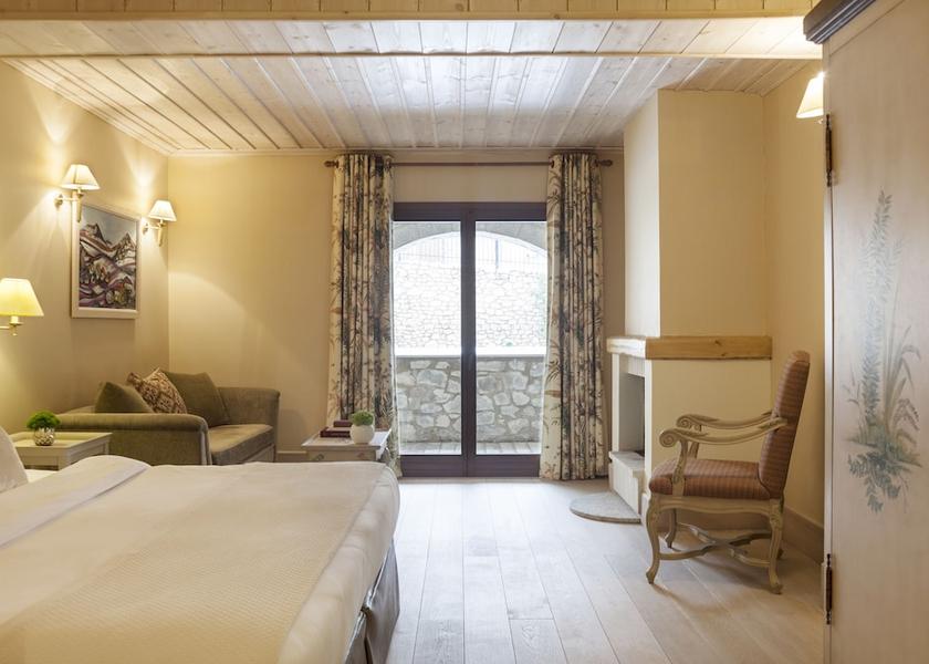 Central Greece Distomo-Arachova-Antikyra Room