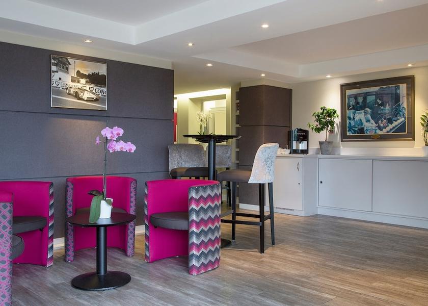 Pays de la Loire Saint-Saturnin Lobby