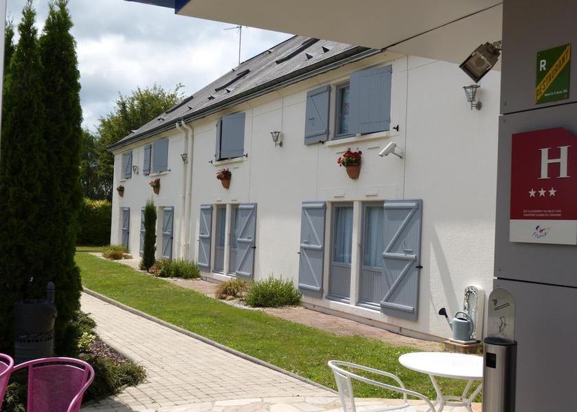 Pays de la Loire Saint-Saturnin Exterior Detail