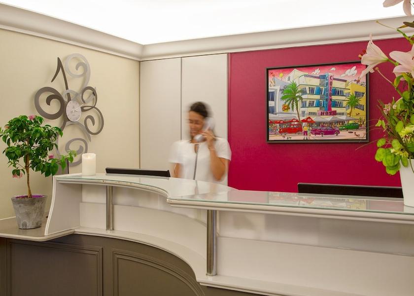 Pays de la Loire Saint-Saturnin Reception