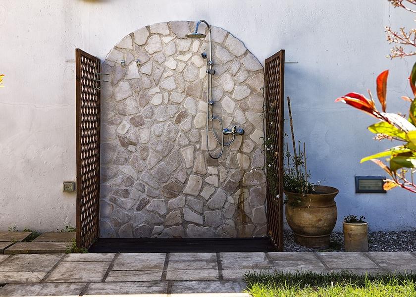 Puglia Cavallino Exterior Detail