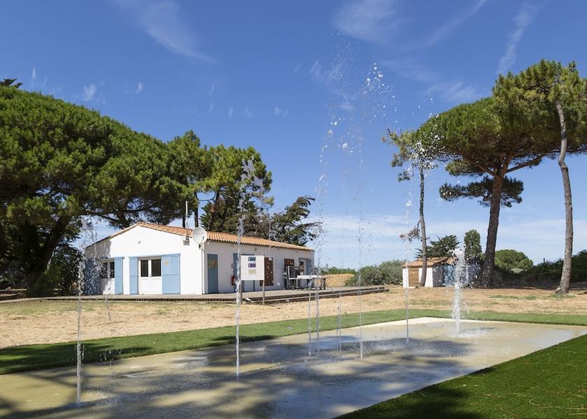 Nouvelle-Aquitaine Le Bois-Plage-En-Re Exterior Detail