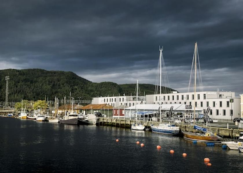Marina