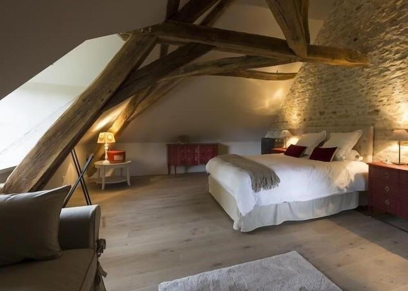 Bourgogne-Franche-Comte Rouvray Room