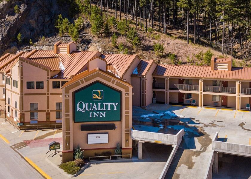 South Dakota Keystone Exterior Detail