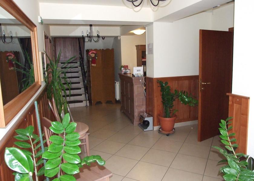  Otopeni Interior Entrance