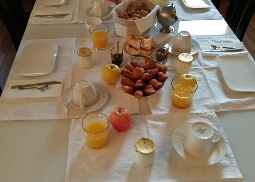 Provence - Alpes - Cote d'Azur Martigues Breakfast Area