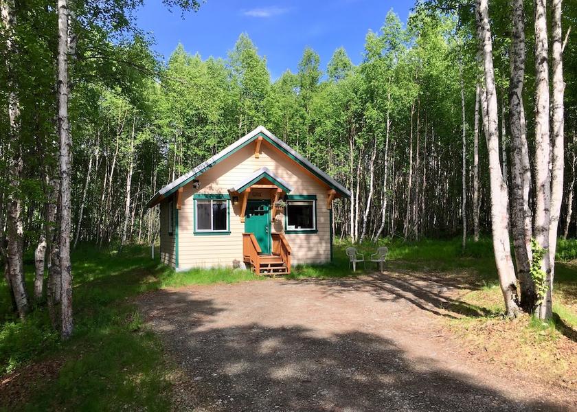 Alaska Talkeetna Front of property